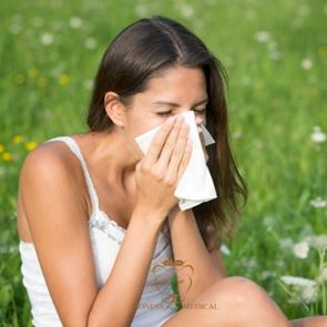 Aller-Tox Course for idiopathic and allergic rhinitis, plus treatment of hay fever